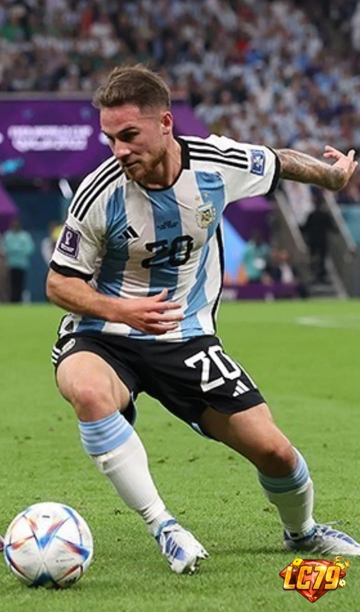 Alexis Mac Allister trong màu áo Argentina, ảnh Wikimedia Commons đã đóng watermark LC79