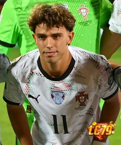 João Félix trong màu áo tuyển Bồ Đào Nha trước trận Portugal vs Spain
