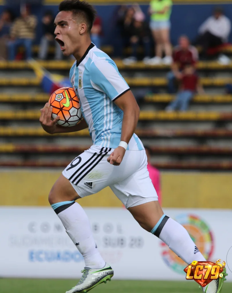 Lautaro Martinez, cầu thủ Argentina, ảnh Wikimedia Commons đã đóng watermark LC79