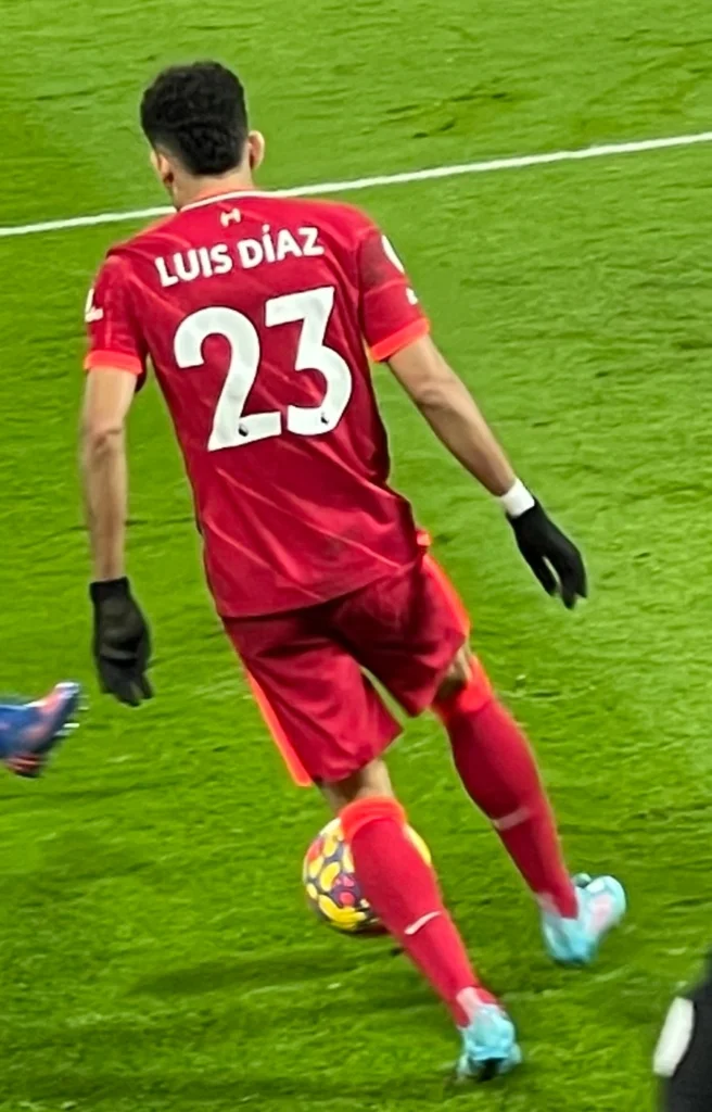 Luis Díaz, ảnh Wikimedia Commons đã đóng watermark LC79