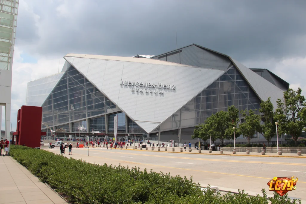 Mercedes-Benz Stadium ở Atlanta, ảnh Wikimedia Commons đã đóng watermark LC79
