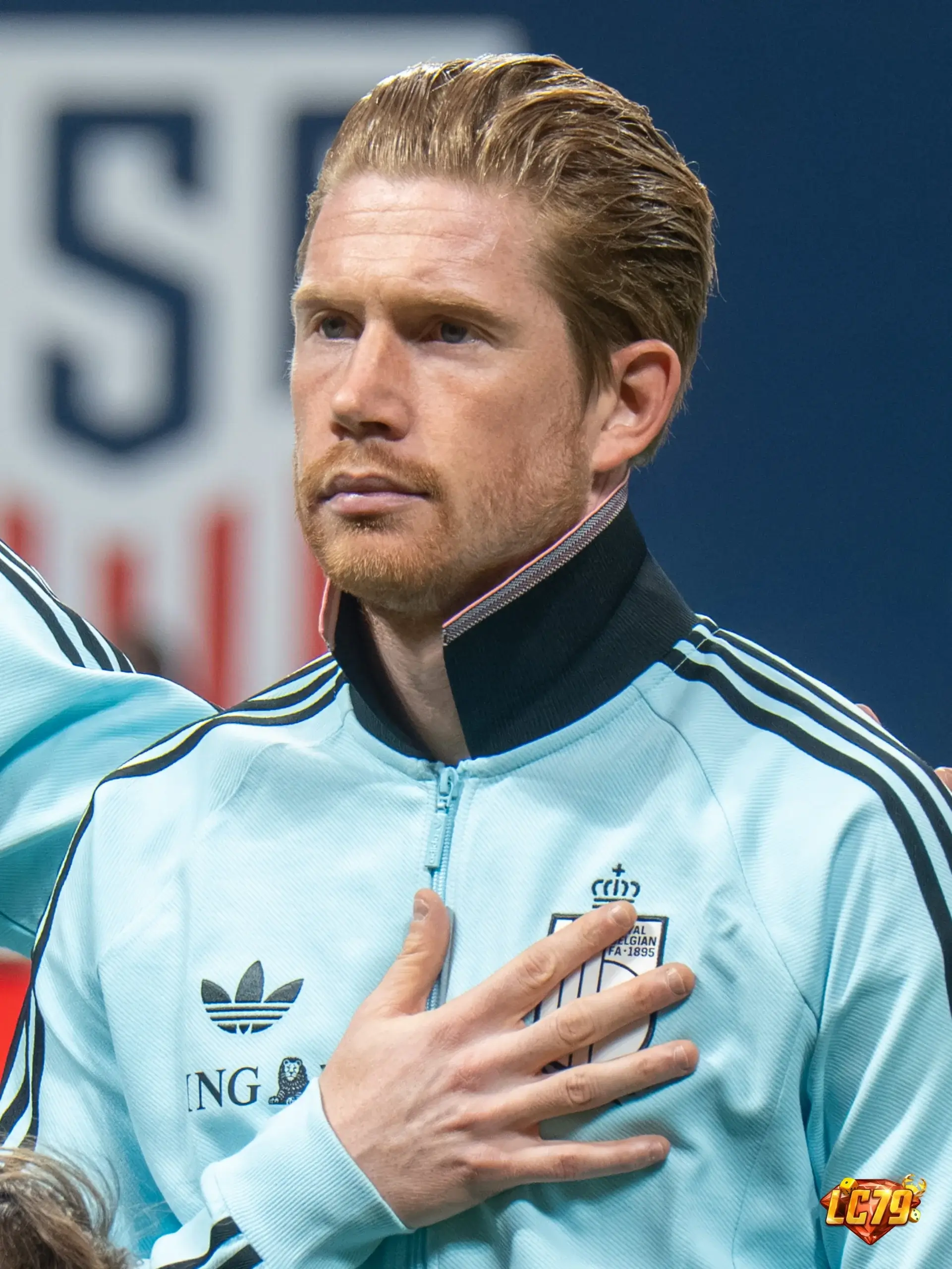 Kevin De Bruyne trong màu áo Belgium, ảnh đã gắn watermark LC79