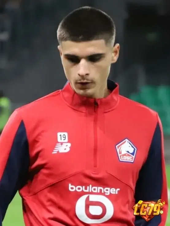 Matias Fernandez-Pardo trong mau ao Lille, anh phan tich Newcastle 55 trieu bang tren LC79