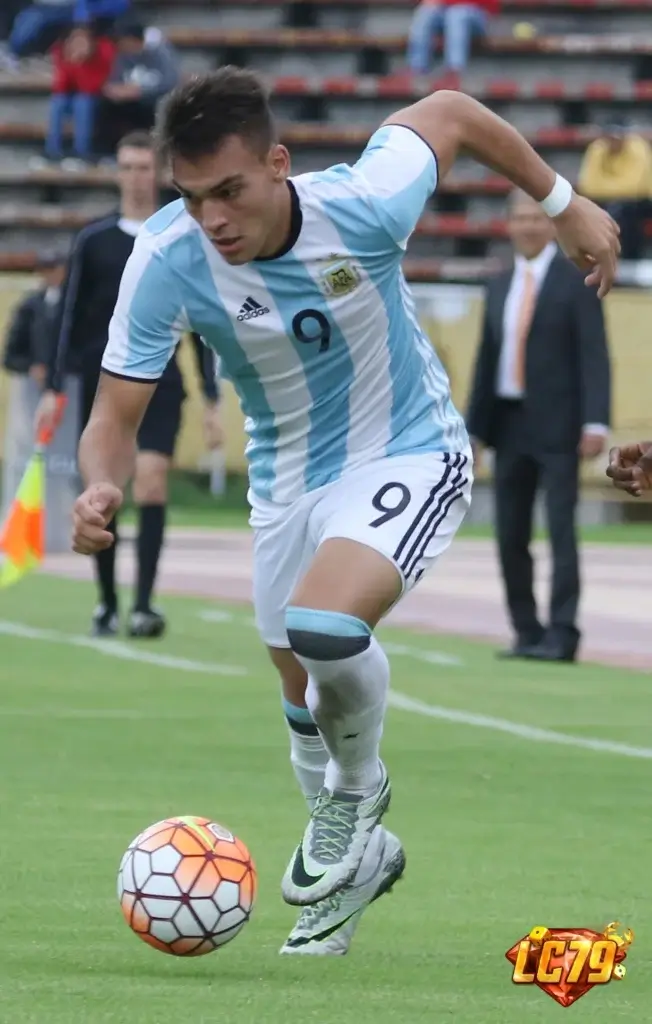 Lautaro Martinez, nhân vật chính trong trận Inter 3-2 Napoli, ảnh Wikimedia Commons đã đóng watermark LC79