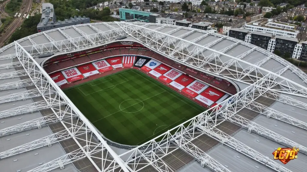 Emirates Stadium trước trận Arsenal vs Leeds United ngày 10 tháng 10 năm 2026