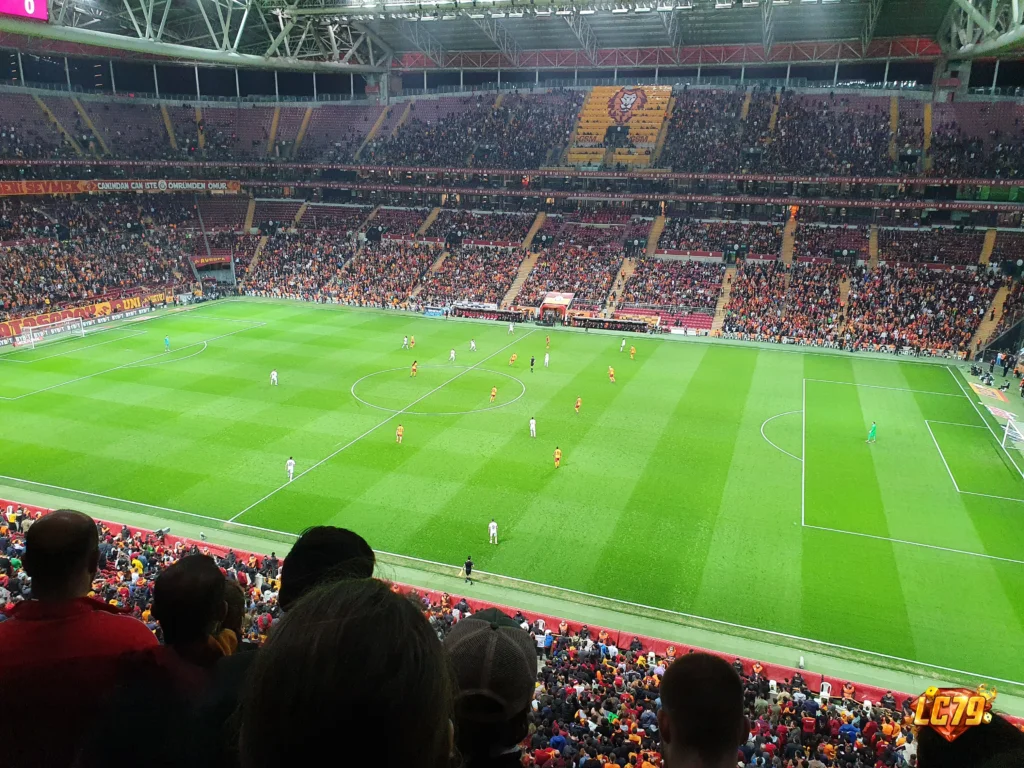 Rams Park trước trận Galatasaray vs Stuttgart ngày 03/11, ảnh đã đóng watermark LC79